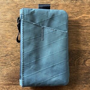Alpaka Zip Pouch Pro (EDC wallet)